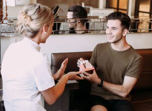 Porcelain Veneers Crowns Page1