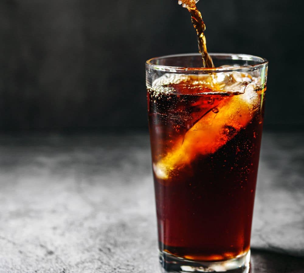 Damage to tooth enamel occurs within 30 seconds of consuming soft drinks