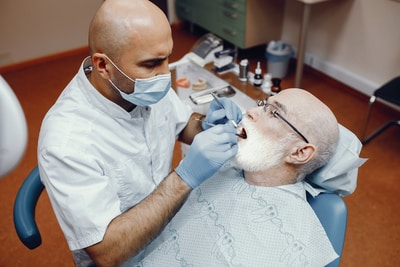 oral cancer signs risk factors dentist can help